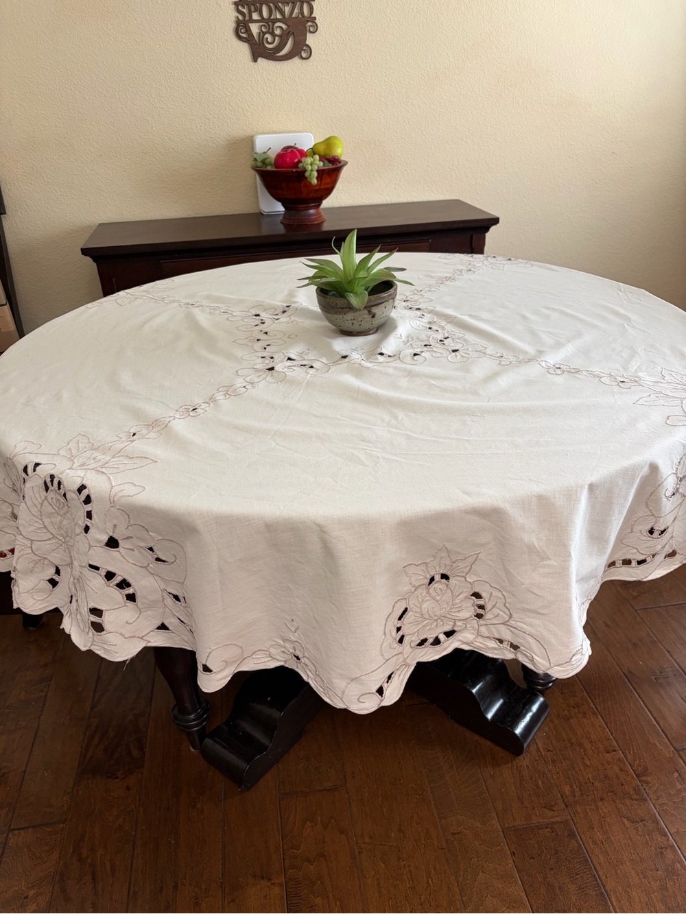 Elegant White Embroidered Round Tablecloth - Classic Home Dining